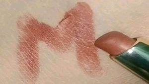 Ultimate Lipstick 💄 Risque Sade 🤩💖