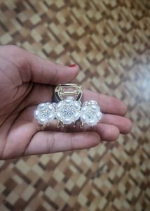 Pearl Flower Hair Claw Clip