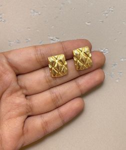 Vintage Gold Stud Earrings💗