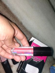 Set Of 4 Nude Lipstick + Freebie