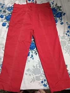 Red Capri Pants 🔥