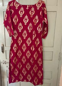Ziyaa Dark Pink &amp; Gold Printed Kurta (S)