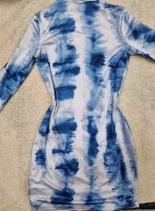 Urbanic Blue Tie-Dye Bodycon Long Sleeve Dress
