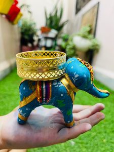 6 Elephant Candles
