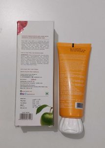 La Pink &amp; DotKey Face Wash