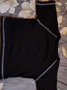 Black small Ptete top for women