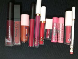 Lipstick & Lip gloss Bundle