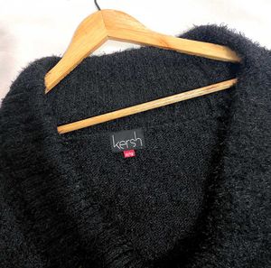 B2G2 🎁Imported Fuzzy Black Knit Sweater C