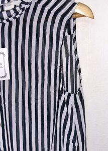 Trendy New Striped Sleeveless Blouse