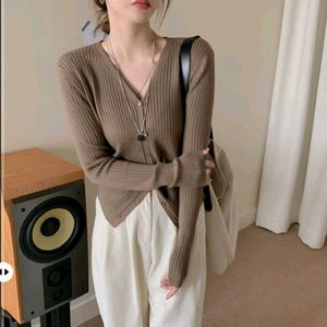 New with tag Pinterest Chic Brown Knit Cardigan