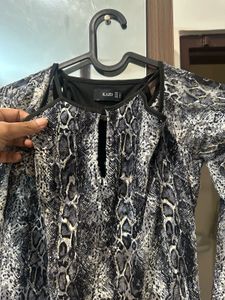 Stylish Snake Print Top