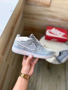 *NIKE AIRFORCE REIGN CHAMP GREY*