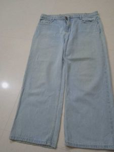 Wide Leg Light Wash Jeans