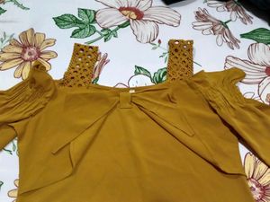 Mustard Women&#39;s Top