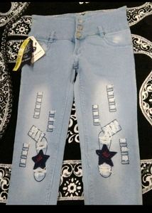 Star Patch High-Waisted Jeans