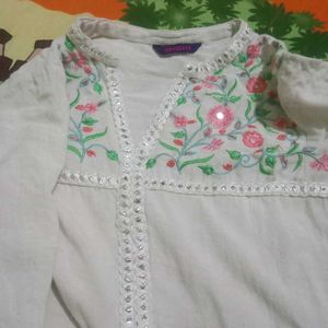Floral Embroidered kurta