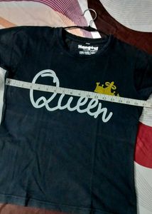 QUEEN GRAPHIC TEE