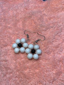 Daisy Beaded Earrings