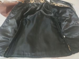 Vase Coat