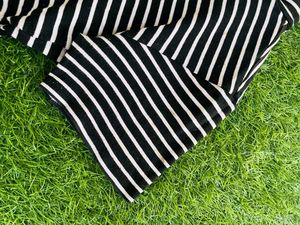 Beautiful Black Strip Top Crop Style