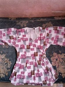 Patterned V-neck Top