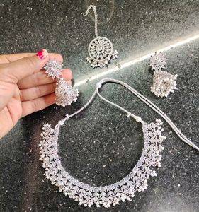 AD Necklace Earring Set