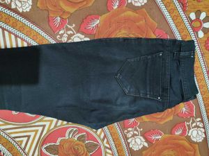 Women&#39;s Black Jeans Limited Offer