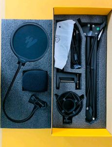 Podcasting microphone kit