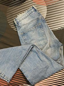 H&amp;M highwaisted Light wash blue Denim