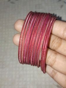 Red Bangle Set