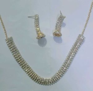 Sparkling Gold Jewellery Set