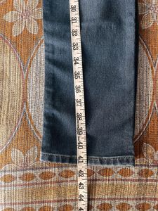 Levis Dark /navy Blue Jeans