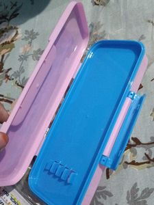 Paras Pencil Box