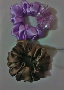 COMBO 😍😍😍 Michael Kors Clutch with Scrunchies