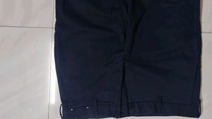 UNIQLO Orginal trouser NEVER Worn