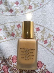 Estee Lauder Foundation.. Honey Bronze (4W1)
