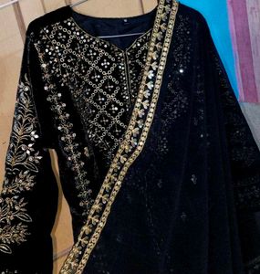 Beautiful 😍 Embroidered Work Black Kurta Set 🤩🥳