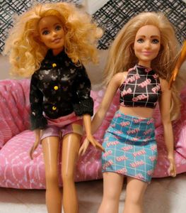 3 Fashionista Barbie Dolls
