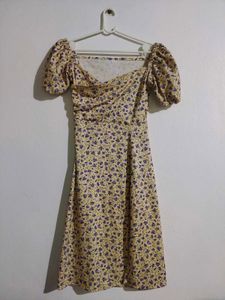 Cream Puff Sleeve Tie-Front Top