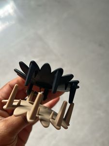 Hair clips
