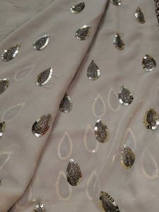i am selling saree with blouse