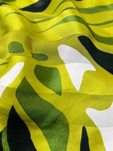 Leaf Print V-Neck Top🍀