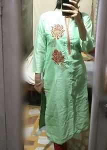 Elegant Green Embroidered Kurti