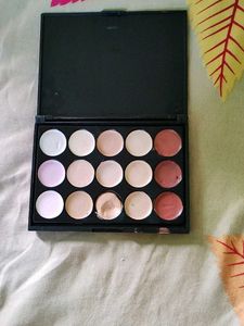 Eye Shadow And Concealer