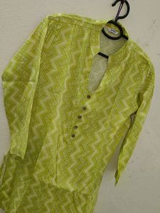 Short Kurti Perfect For College And Office Going