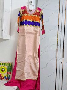Elegant Pink &amp; Gold Ethnic Gown