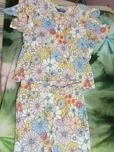 Its For Girls Age 7 - 8.Pants &Crop Top.No Damges.
