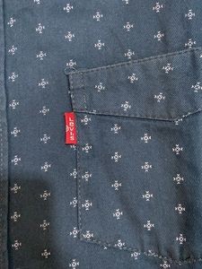 Levi&#39;s Blue Patterned Shirt