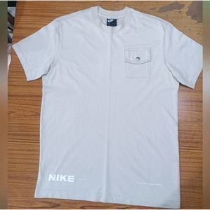 Nike Pocket T-Shirt