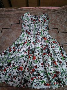 Floral Print Dress With Garland